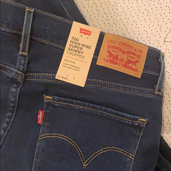 ‼️SOLD‼️ Levis High Rise Super Skinny Cropped Jean - Picture 7 of 7